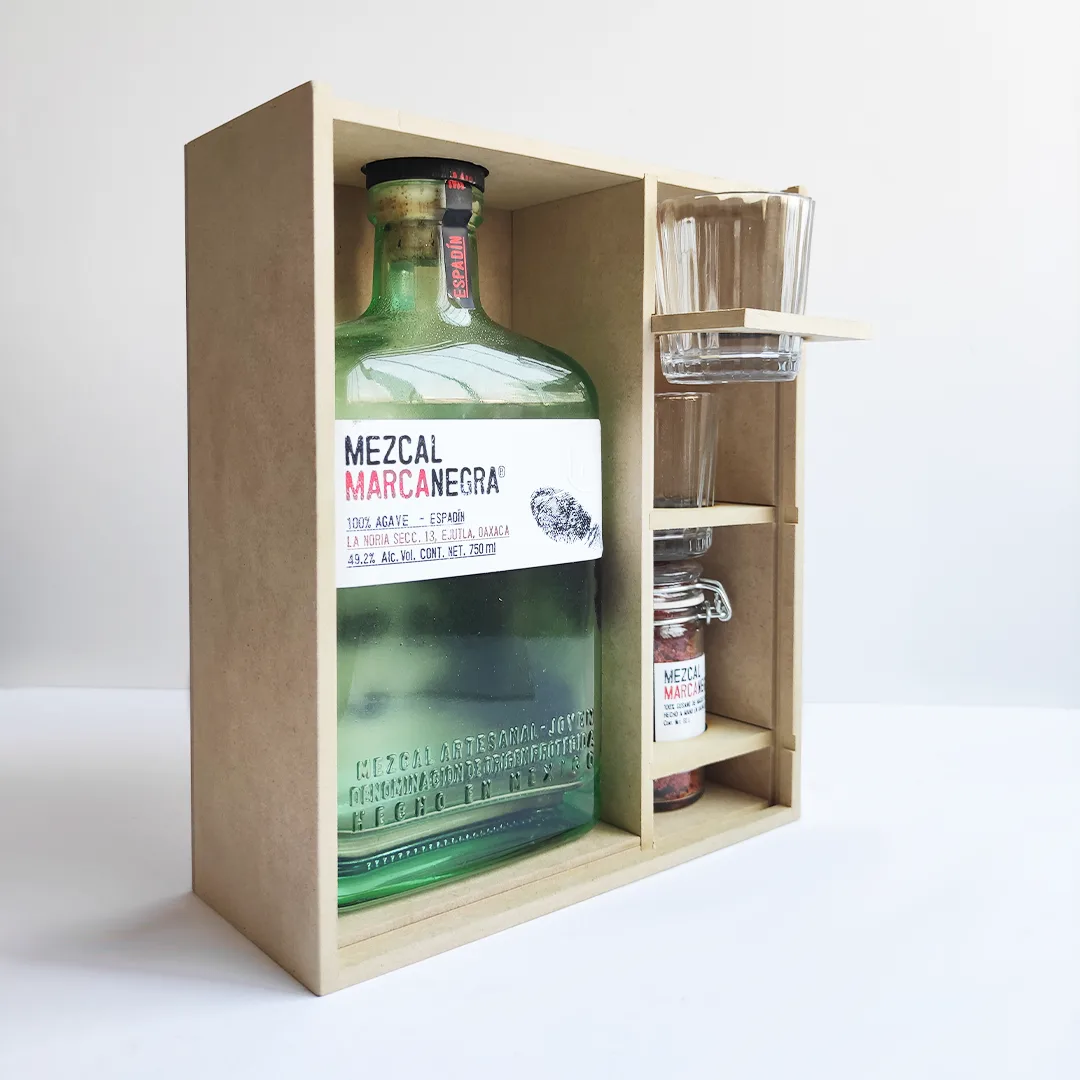 Kits de mezcal para venta en línea, Marca Negra y Meteoro — foto 2 de 6